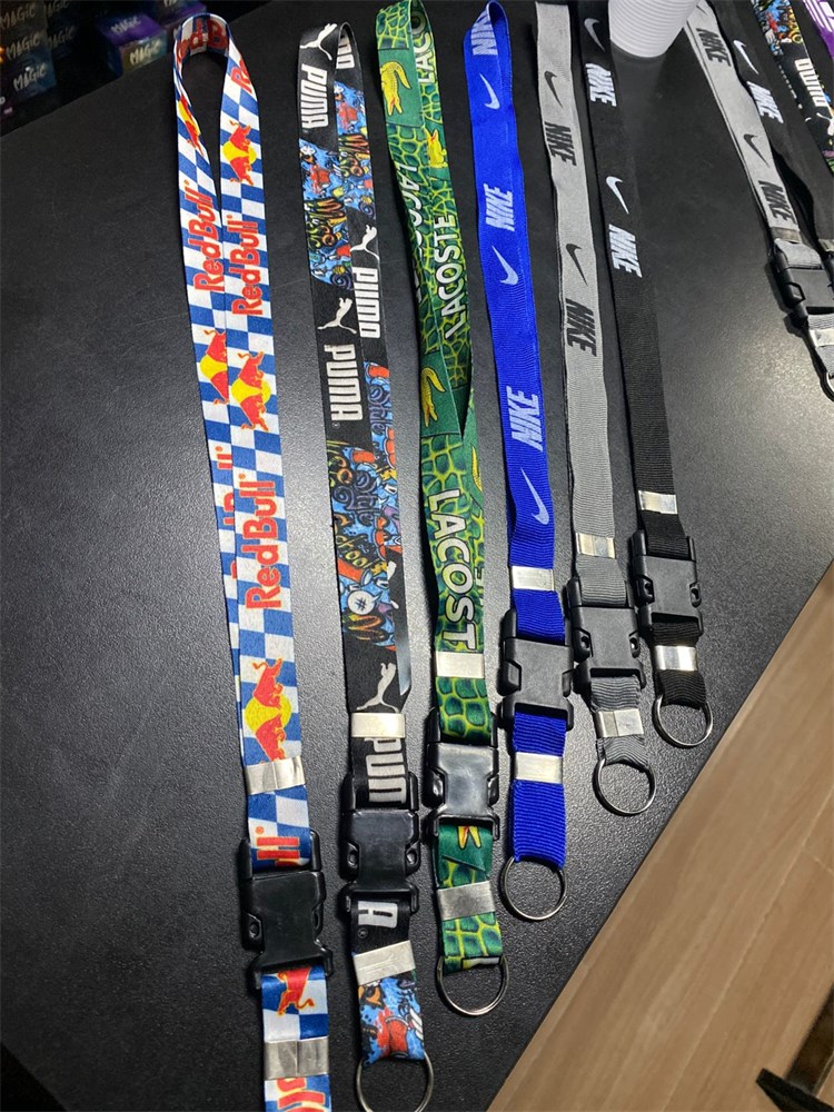 CORDÃO DIVERSOS-776519986 681be1f2f251961bc846caec 750x1000.jpeg